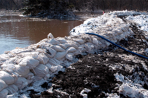 From cfs to sandbags: a public-private partnership turns technical forecasts into neighborhood-scale flood advice